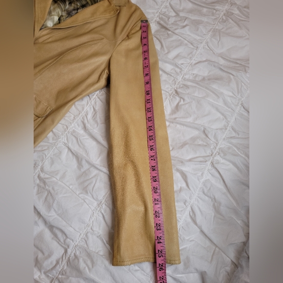 Armani Collezioni XL Leather - Picture 6 of 15